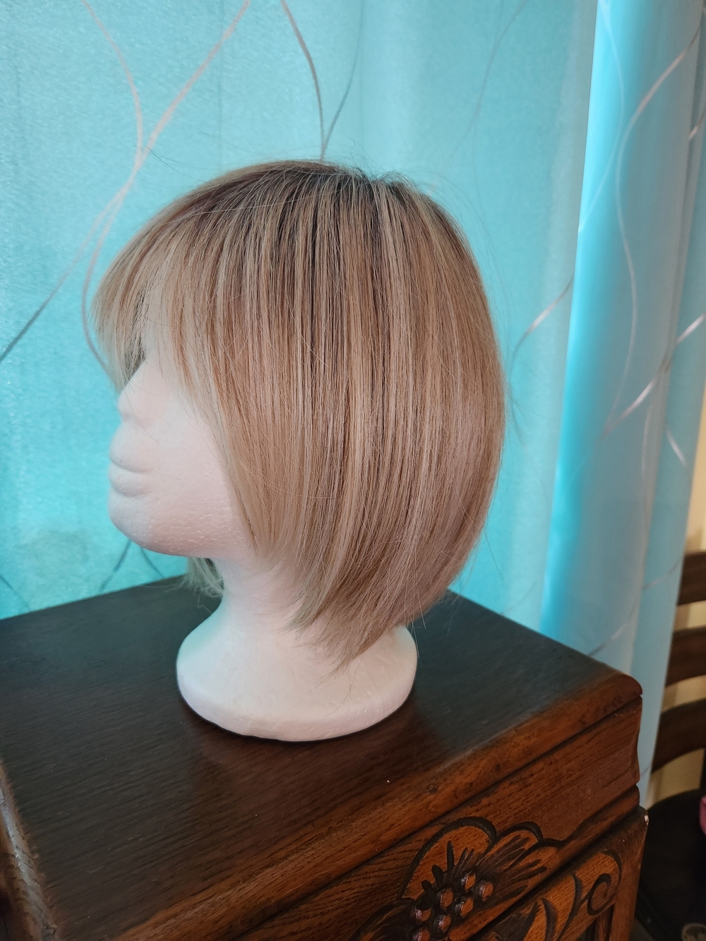 Short Layered Bob Wig with Soft Side Bangs in Light Blonde